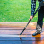 Comment nettoyer une terrasse en bois ?
